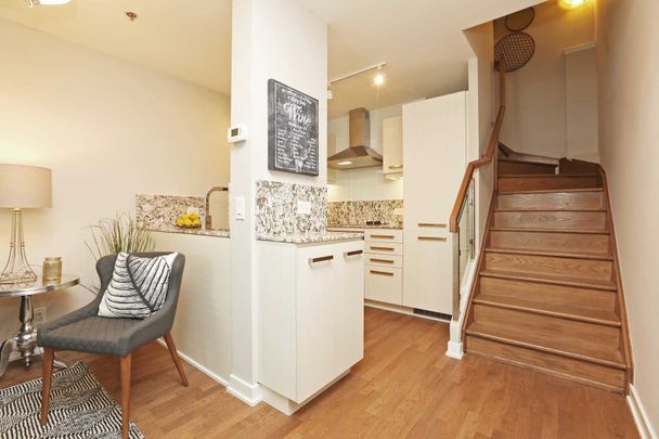 For Lease - 15 Beverley Street Unit# Th25, Toronto, Ontario - Photo 1