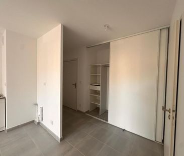 location Appartement T2 DE 39.02m² À TRETS - Photo 3