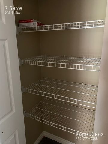 Beautiful Semi Ranch With Attached Garage in Amherstburg - Photo 3