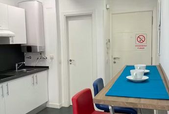 Calle de Jesús y María, Madrid, Community of Madrid 28012