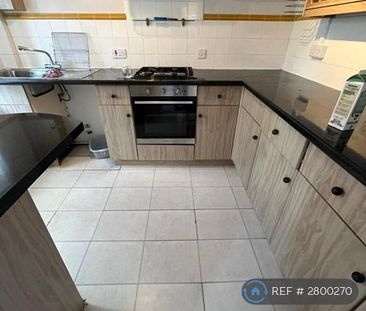 2 bedroom semi-detached house to rent - Photo 4
