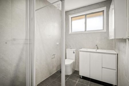 Beautifully Presented Home on Thomas Street! - Photo 4