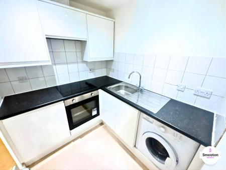 Studio to rent - Photo 3