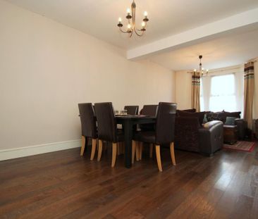 4 bedroom terraced house to rent - Photo 3