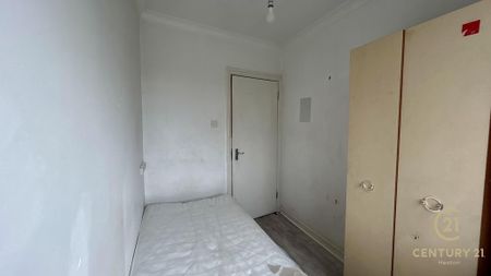 4 bedroom flat to rent - Photo 5