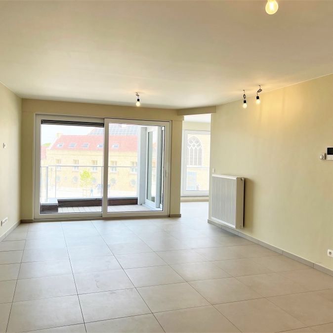 Appartement met 2 slaapkamers en 2 balkons. - Photo 1