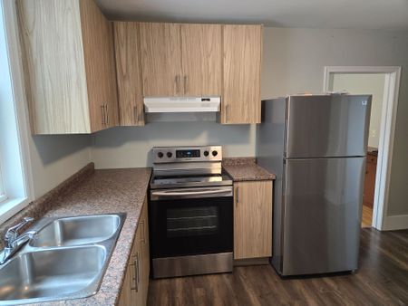 For Lease - 18 Childers Street Unit# MAIN, London East, Ontario - Photo 3