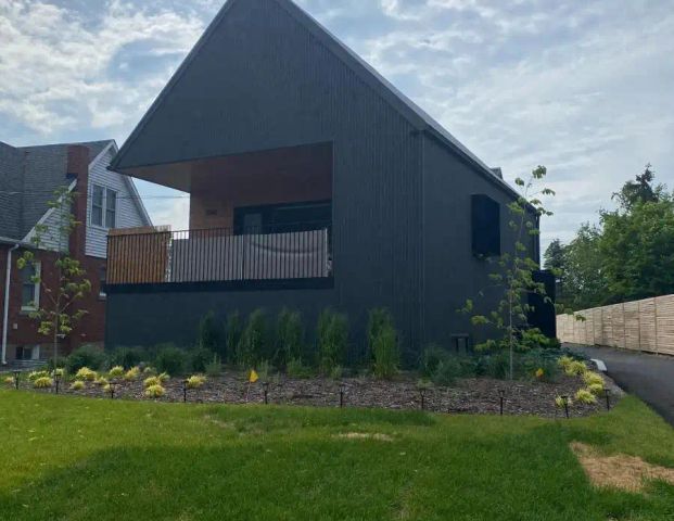 UNIT 2 - 5361 VALLEY WAY — 2 Bedroom - Photo 1