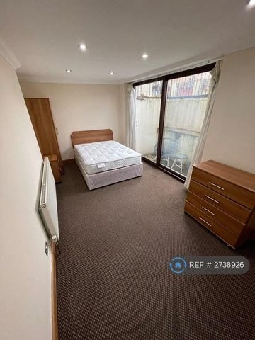 2 bedroom flat to rent - Photo 5