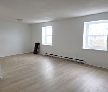 For Lease - 2 Orchard Heights Boulevard Unit# 206, Aurora, Ontario - Photo 2