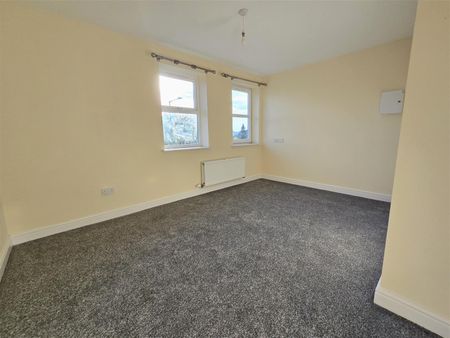 Lowerhouse Lane, Burnley - Photo 4