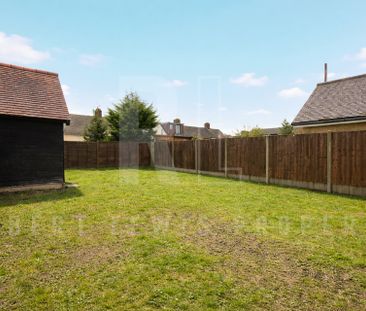 Bright & Versatile 3 Bedroom Home – Hatfield, AL10 0HH - Photo 5