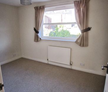2 bedroom semi-detached house to rent - Photo 3
