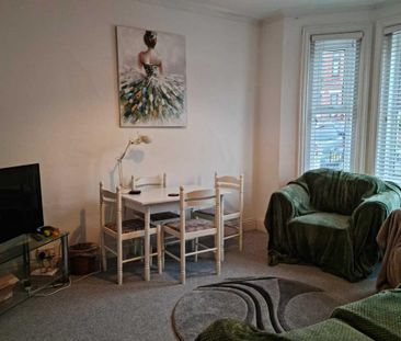 4 bedroom detached house to rent - Photo 1