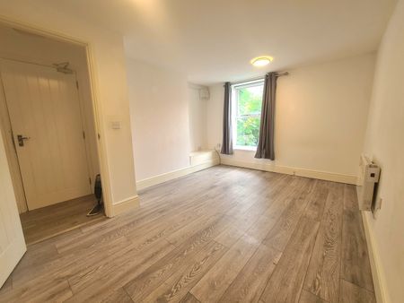 1 Bed Flat, Long St, M24 - Photo 3