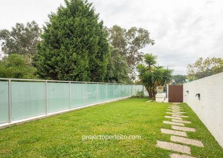 Moradia em Banda T3+1