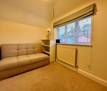 3 bedroom semi-detached house to rent - Photo 3