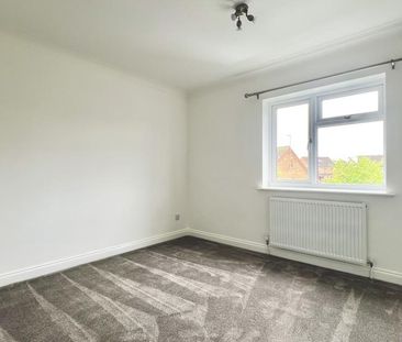 2 bedroom semi-detached house to rent - Photo 2