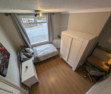 2 bedroom flat to rent - Photo 3