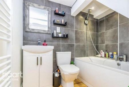 2 bedroom maisonette to rent - Photo 5