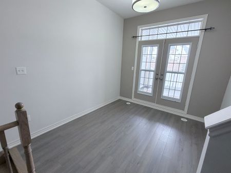 For Lease - 152 Roy Grove Way, Markham, Ontario - Photo 4