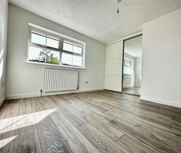 3 bedroom link detached house to rent - Photo 6