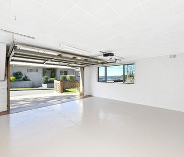 Exceptional Family Home With Water And National Park Views - Photo 5