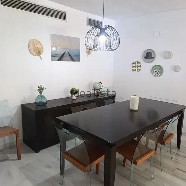 Alquiler de piso en Urbanización Los Naranjos de Marbella - Photo 1