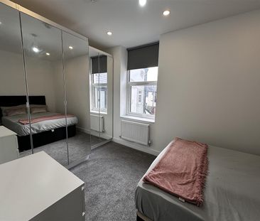 Ninian Road, Cardiff - Photo 4