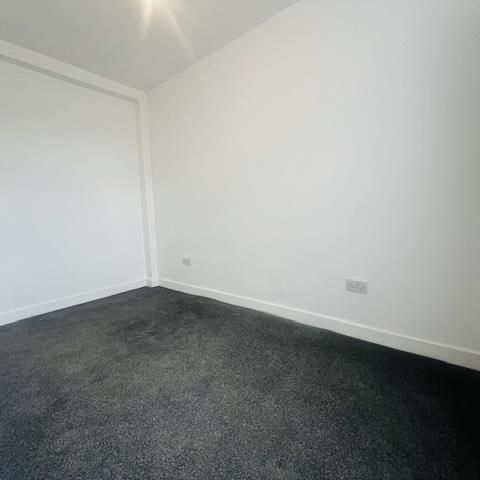 Leyland Road, Burnley - Photo 1