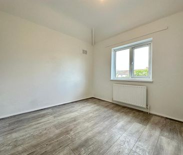 5 bedroom semi-detached house to rent - Photo 2