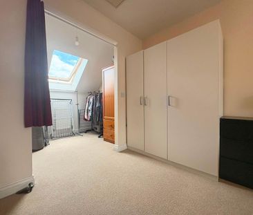 4 bedroom semi-detached house to rent - Photo 5
