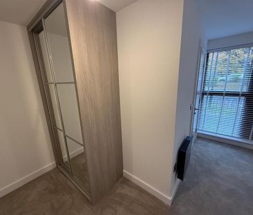 3 bedroom apartment to rent - Photo 4