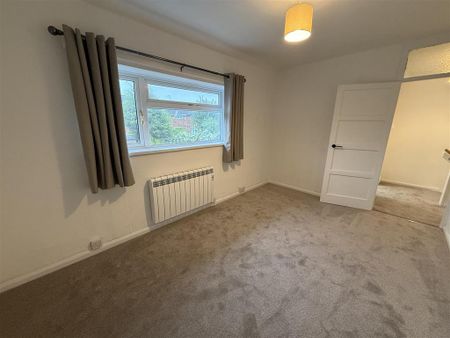 3 bedroom semi-detached house to rent - Photo 5