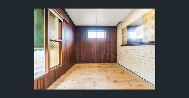 Lifestyle and location focus. - Photo 1