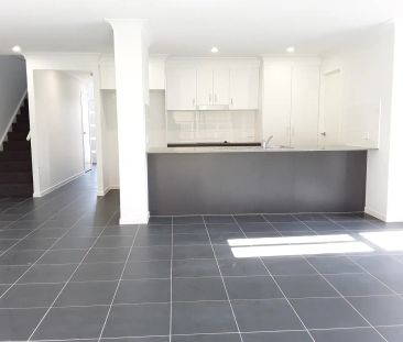 55 Stanicki Circuit, Bellbird Park QLD 4300 - Photo 5