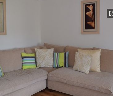 Huge room in 3-bedroom apartment in Tallaght, Dublin - Photo 3