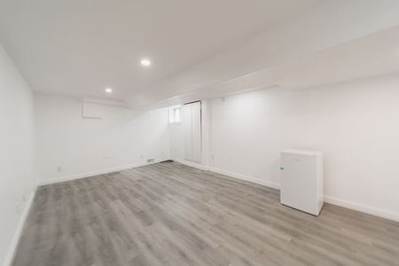 For Lease - 975 Broadview Avenue Unit# Lower, Toronto, Ontario - Photo 5