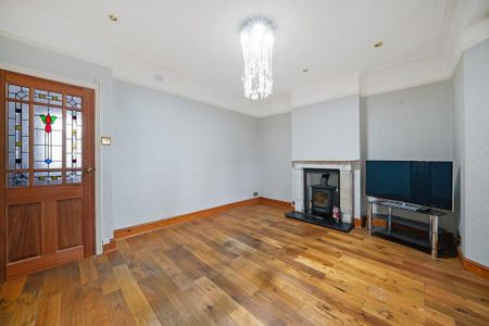 3 bedroom detached house to rent - Photo 2