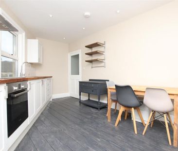 3 bedroom apartment to rent - Photo 5