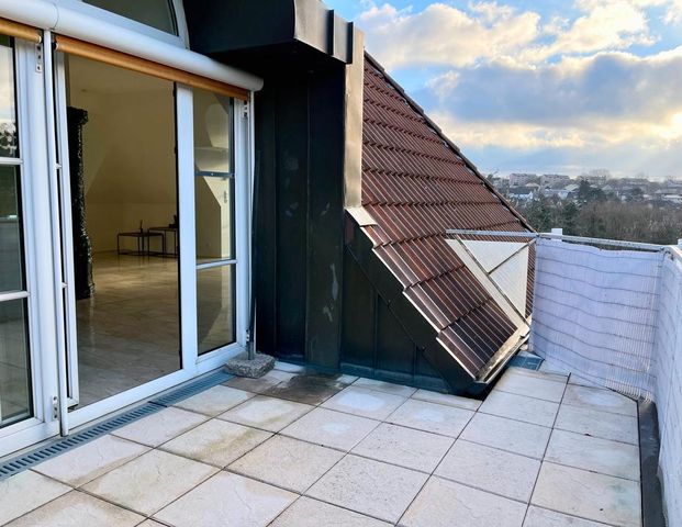 EXKLUSIVE DACHGESCHOSSWOHNUNG MIT WEITBLICK IM BELIEBTEN HOCHSCHULVIERTEL !!! - Photo 1