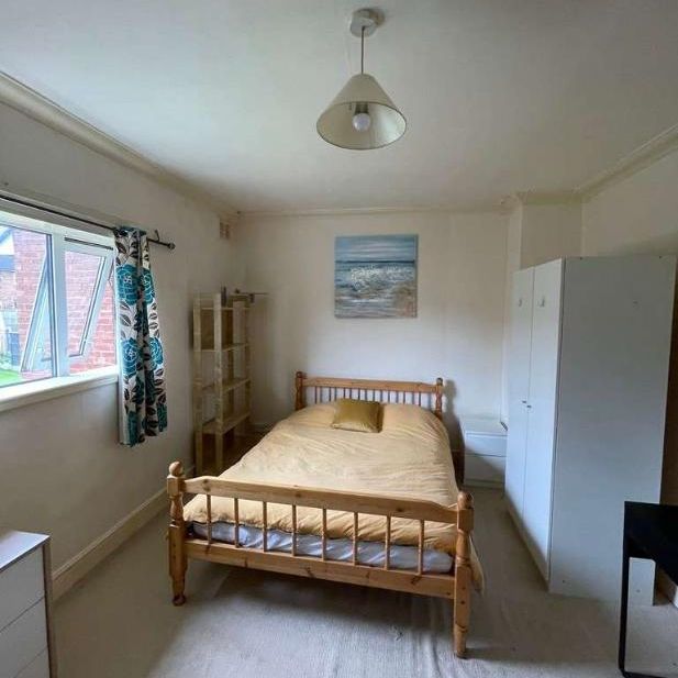 Pershore Place, Coventry, CV4 - Photo 1