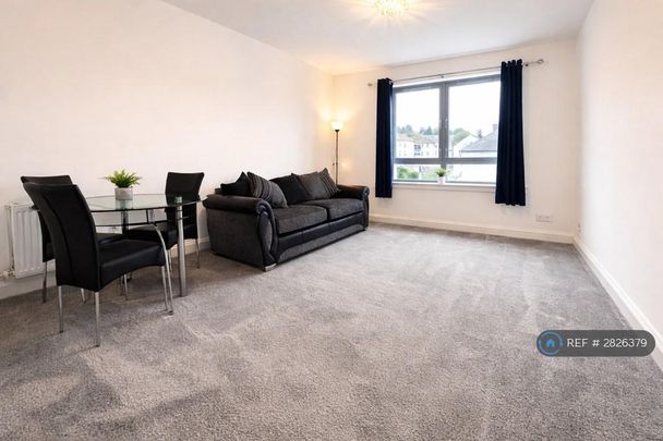 3 bedroom flat to rent - Photo 1