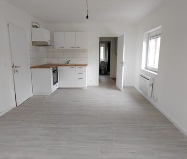 Schöne, komplett renovierte 1-Schlafzimmer-Wohnung in Lichtenbusch - Photo 4