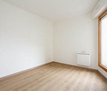 location Appartement T4 DE 86.55m² À PARIS - Photo 3