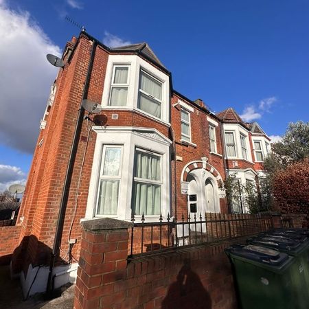 Studio Flat, Hillreach, SE18 - Photo 4