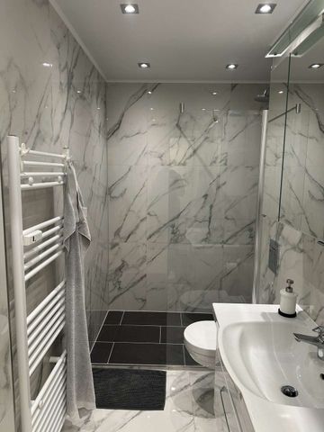 **Wunderschönes und modern möbeliertes Apartment mit Balkon und Schwimmbad in Bothfeld** - Photo 5