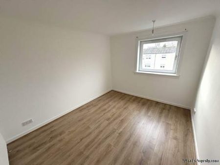 3 bedroom property to rent in Renfrew - Photo 5