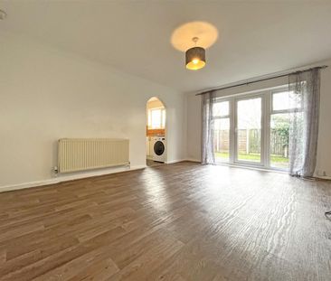 2 bedroom Maisonette to rent - Photo 3