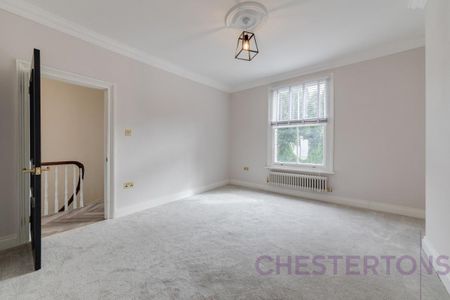 3 bedroom flat in Blackheath - Photo 3